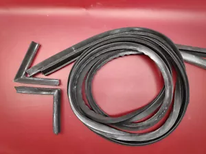 Oldtimer Türdichtung & Ecken für Opel Kapitän P (58-63) vorn - 1 Satz für 1 Tür - Bild 1 von 4