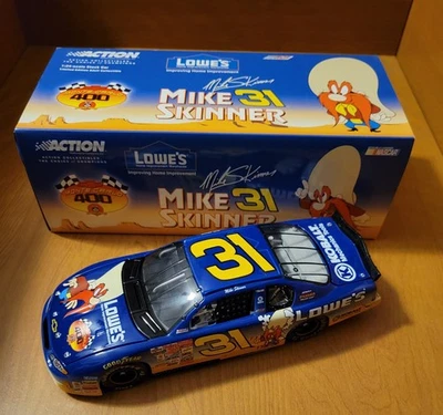 Mike Skinner #31 2001 acción 1:24 Looney Tunes Yosemite Sam Lowe's Chevy Foto 1 de 4