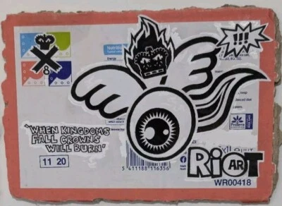 Collage de papel firmado ArtRiot corrosivo ocho circa 2020 en cartón. Mad In ENG Foto 1 de 3