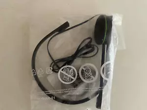 Original Microsoft Xbox One OEM X19-09466-01 Wired Headphones Sealed New - Picture 1 of 1