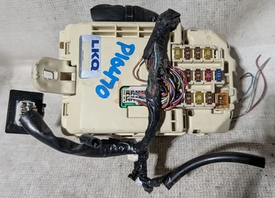 Toyota Tundra 2001 2002 2003 2004 2005 2006 BCM Interior Body Control 73404801 - Image 1 of 2