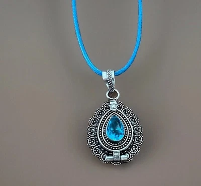 Collar Colgante Medallón Topacio Azul Estilo Vintage - Chapado en Plata de Ley 925 - Nuevo Foto 1 de 4