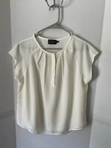 Pendleton Woman’s Short Sleeve Top Sheer 12 Petite - Picture 1 of 7