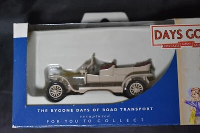 DAYS GONE VINTAGE LLEDO MODELS ROLLS-ROYCE SILVER GHOST BEIGE/CHROME 3" - Image 1 of 4