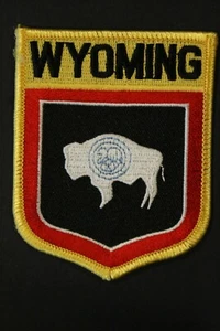 TOPPA SCUDO STATO WYOMING - Bandiera parco polizia bufalo bisonte - Foto 1 di 2