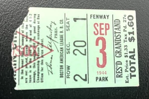 VINTAGE FENWAY 1944 TICKET STUB - 3.9.44 - BOS RED SOX / PHILLY A'S - Bild 1 von 2