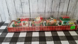 Vintage 4 pc Christmas Trimmings Santa Candle Train Set New Old Stock-see Photos - Bild 1 von 13