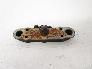 1985 Suzuki GS 700 E Seat Latch 45256-31300 - Picture 1 of 3