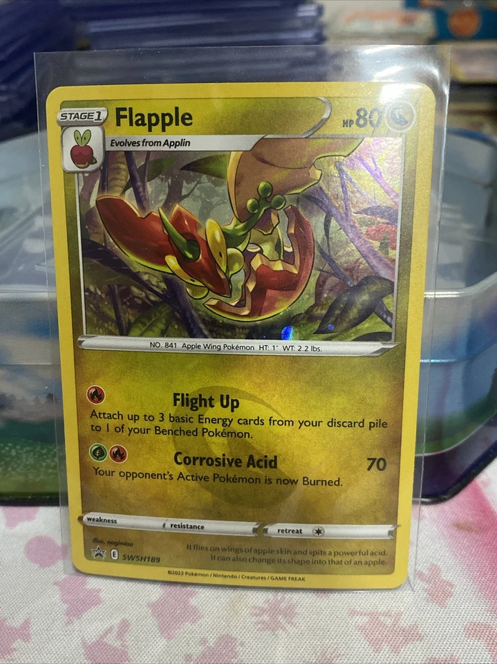 Pokemon TCG card Flapple - SWSH189 - Promo Sword & Shield Ultra Rare Holo NM - Image 1 of 1