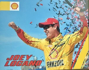 Carta Eroe Autografata Firmata Joey Logano 2017 - Foto 1 di 1
