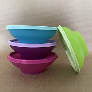 Tupperware 14 Unzen Servier Salat Schüsseln & Dichtungen Set - lila rosa grün blau - NEU - Bild 1 von 6