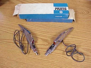 1969 1970 1971 Chrysler Fender Turn Signal Indicator LAMPS 300 NOS MoPar - Picture 1 of 1