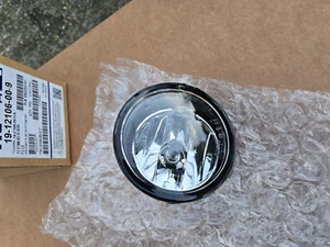 BMW X1/X2/X3/X4 11-23 Left Fog Light Assembly New TYC 19-12106-00-9, 63177238787 - Picture 1 of 11