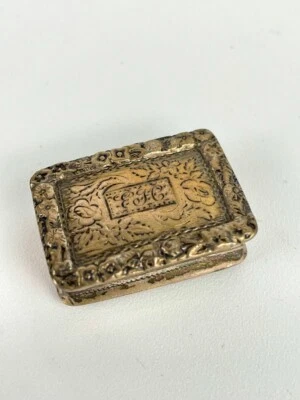 Vinagreta de plata de Nathaniel Mills circa 1826 Birmingham Sotheby's Provenance Foto 1 de 4