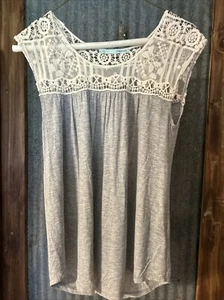 Maurices Gray Crochet Lace Accented Front Tank Top Button Back Boho Small S - Picture 1 of 10
