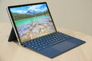 HP X2 11 Chromebook - 8GB Ram/ 128GB SSD / 11" / LTE - Picture 1 of 7
