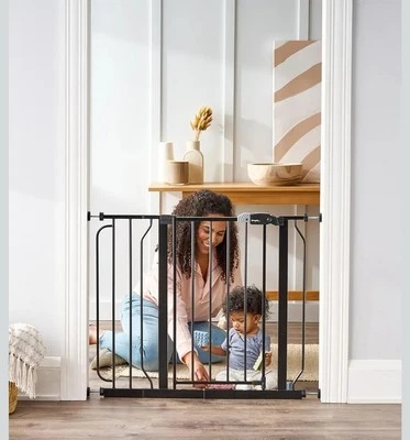 Puerta de bebé Easy Step 38,5 pulgadas de ancho para caminar a través incluye kit de extensión de 6" caja abierta  Foto 1 de 4