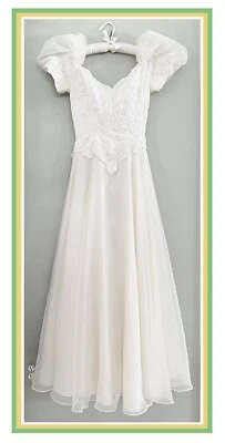 Ivory Embroidered Lace and Pearls Size 10 Wedding Dress - Scruples of Vienna, VA - Image 1 of 4