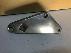KAWASAKI EN500 EN 500 VULCAN PIEDE DESTRO SUPPORTO PASSO PEG STAFFA CROMATA PRODUTTORE DI APPARECCHIATURE ORIGINALI - Foto 1 di 5