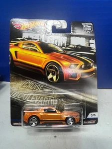 1/64 HOT WHEELS REAL RIDER'S PREMIUM 3/5 BOULEVARD 2014 FORD MUSTANG ORANGE - Picture 1 of 2