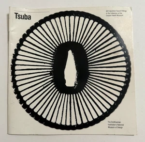 Tsuba Book, Cooper-Hewitt Museum Smithsonian, Paperback, 1980 - Foto 1 di 8