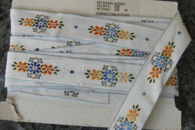 ancien Galon  Brodé Fleurs orange bleu jaune 3,5 m X 2,5cm - Photo 1/2