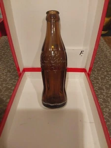 Coca-Cola Amber Bottle Embossed DUBLIN 6,5 fl.oz 56/82 - Picture 1 of 6
