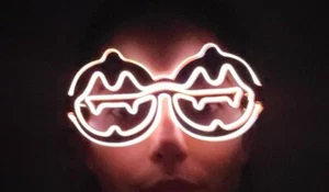 Leuchtende LED blinkende Kürbis Totenkopf Halloween Brille, schwarz/orange NEU! FAST - Bild 1 von 8