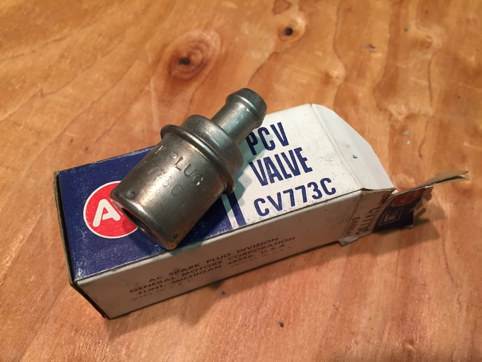 73 74 FORD GRAN TORINO 71 72 73 MUSTANG NOS PCV VALVE CV773C 6488041  - Image 1 of 1