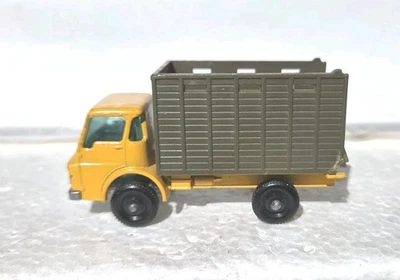 Matchbox #37 Dodge Cattle truck vintage I-75 regular wheels - Image 1 of 4