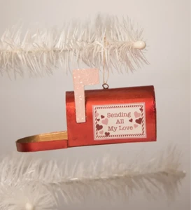 Bethany Lowe Designs Buzón de San Valentín Adorno de San Valentín - Imagen 1 de 1