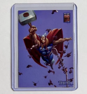 1997 Fleer Skybox Marvel Premium QFX Thor #26 Avengers - Picture 1 of 3