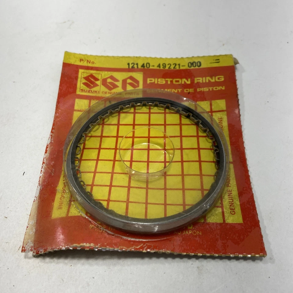 JUEGO DE ANILLOS DE PISTÓN ESTÁNDAR SUZUKI DR250 GN250 GS1100 OEM 12140-49221-000 Nuevo Foto 1 de 2