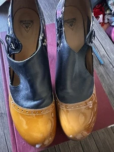 John Fluevog Women's Low Heels, Leather And vynil, Floral Details. Size 10 - Picture 1 of 6