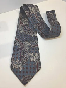 Johnny Carson Necktie, Blue Paisley, 100% Italian Silk, Vintage - Picture 1 of 4