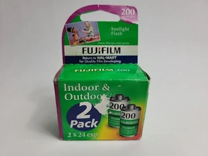 (NEW OLD STOCK) FujiFilm 200 Speed 24 Exposure Indoor Outdoor Color Film 2 Pack - Picture 1 of 7
