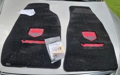 Alfombrillas delanteras O-Lloyd LUXE negras para Dodge SRT-10 2003-2006 Foto 1 de 4