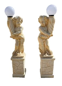 Fanuli Manufatti Coppia di putti Statue grandi porta lampada in cemento bianco - Foto 1 di 4