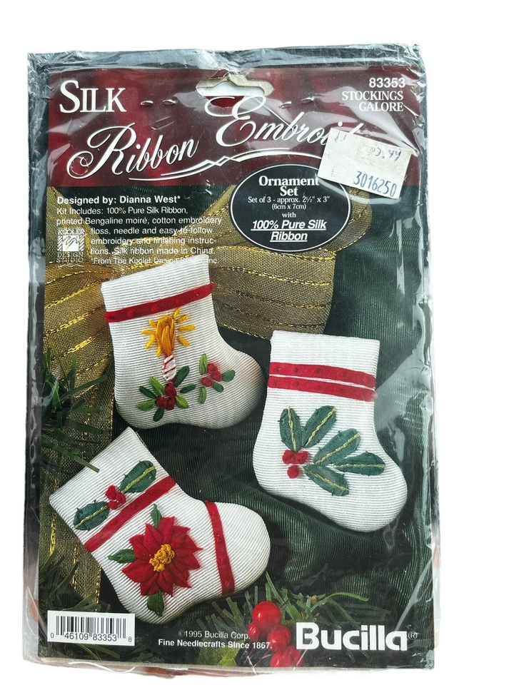 Juego de 3 Medias Bordadas Cinta Seda Bucilla Dianna West en abundancia Foto 1 de 1