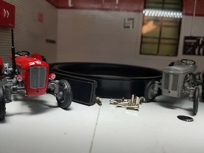 MASSEY FERGUSON (NON GENUINE) Massey Ferguson MF 35 35X MF35 Tractor Bonnet Rubber Rest Strip Seal & Rivets