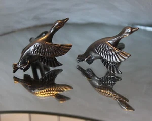 Vintage Fliegende Ente Gänse im Flug Manschettenknöpfe silberfarben Jäger Geschenk 1-1/2" MCM - Bild 1 von 8