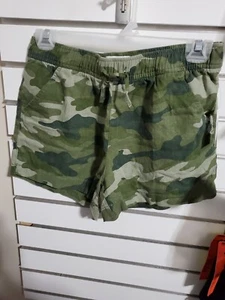 Girls shorts size 14 16 XL with Pockets Green Camouflage - Picture 1 of 4