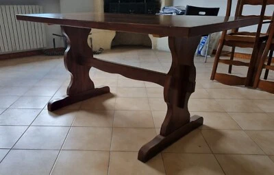 TAVOLO FRATTINO NOCE MASSICCIO E 4 SEDIE NOCE MASSICCIO E PAGLIA DI VIENNA - Immagine 1 di 4