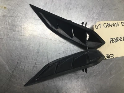 Can-Am Renegade 800 2007 4x4 HO EFI guardabarros inserciones de rejilla Foto 1 de 4