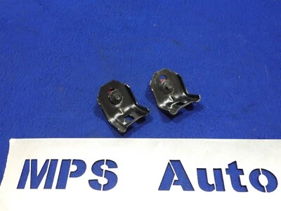 Par de soportes de parachoques delanteros superiores para Ford Mustang 1987-1993 con pernos V51 Foto 1 de 4