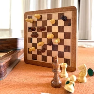 Set Scacchiera Cassettiera Scacchiera in Legno 7" Pollici con Portaoggetti Torneo. - Foto 1 di 13