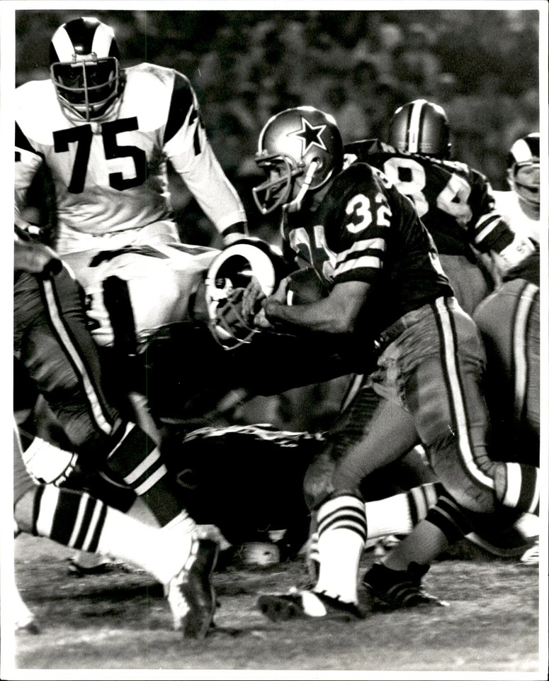 LD237 ORIG 8x10 BW Photo 1970s NFL Los Angeles Rams Dallas Cowboys Walt Garrison - Image 1 of 2