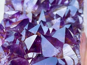 Amethyst Druse, Amethyst Geode super violette klare Kristalle mit Auralit - Bild 1 von 3