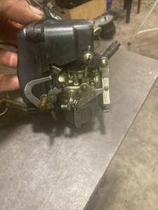 Mariner Yamaha Outboard , 15 HP Carburetor Fuel Pump Carb - Picture 1 of 11