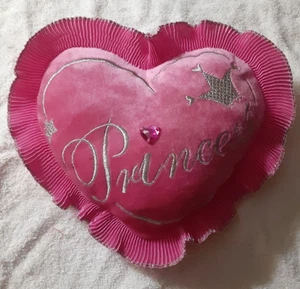 Almohada Corazón Princesa Rosa Felpa Volantes Bordado Brillante 9" *mancha - Imagen 1 de 4